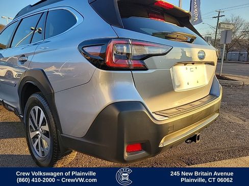 Used 2023 Subaru Outback Premium image 28