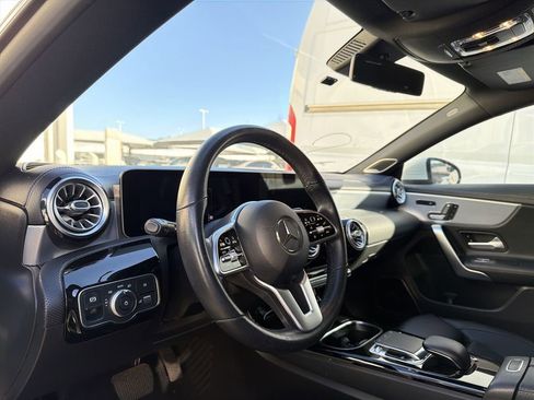 Used 2020 Mercedes-Benz CLA 250 image 7