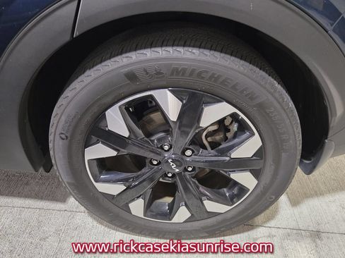 Used 2023 Kia Sportage X-Line AWD/4WD image 11