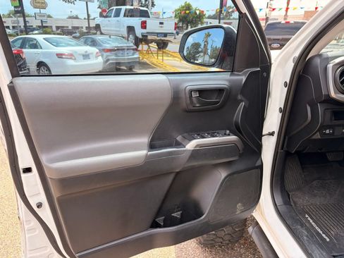 Used 2019 Toyota Tacoma SR5 RWD image 24