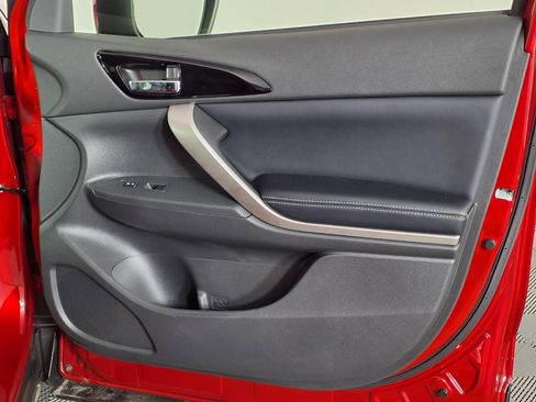 Used 2024 Mitsubishi Eclipse Cross SE image 8