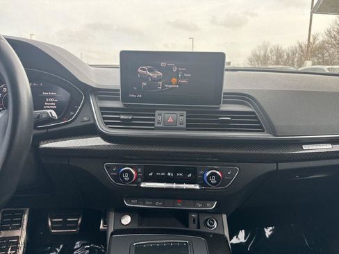 Used 2019 Audi SQ5 Premium Plus w/ Premium Plus Package image 16
