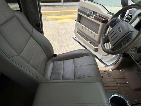 Used 2010 Ford F250 Lariat AWD/4WD image 15