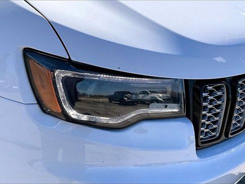 Used 2020 Jeep Grand Cherokee Altitude image 32