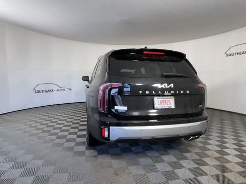 Certified 2023 Kia Telluride EX w/ EX Captain's Chair Package image 7
