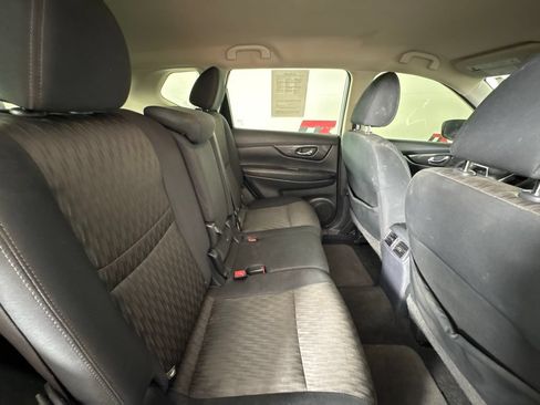 Used 2017 Nissan Rogue S FWD image 43