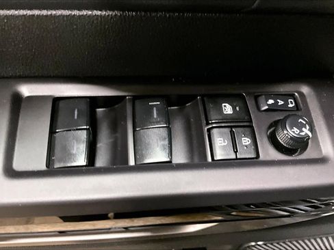 Used 2023 Toyota Tundra Limited image 32