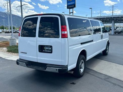 Certified 2024 Chevrolet Express 3500 LT w/ LT Preferred Equipment Group RWD image 22