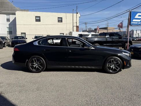 Used 2026 BMW 530i xDrive AWD/4WD image 8