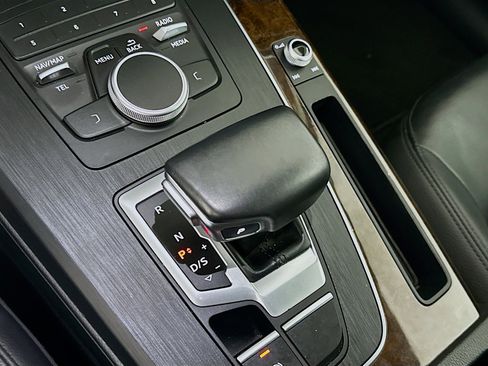 Used 2020 Audi Q5 2.0T Premium image 24