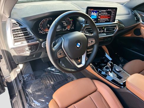 Certified 2023 BMW X4 xDrive30i w/ Premium Package image 9