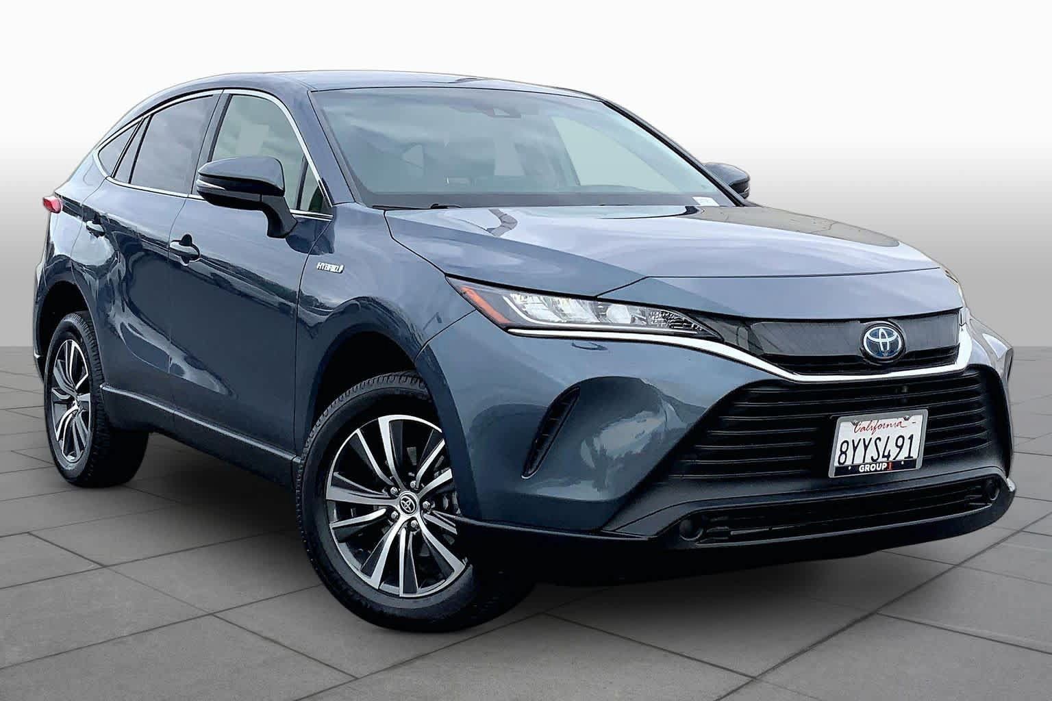 Used 2021 Toyota Venza LE AWD/4WD image 2