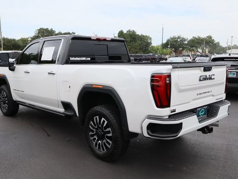 Certified 2025 GMC Sierra 2500 Denali Ultimate AWD/4WD image 7