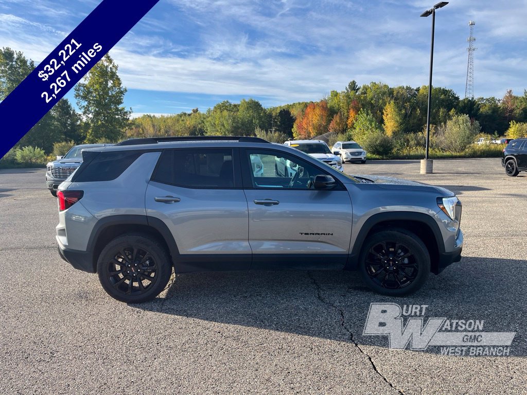 Used 2026 GMC Terrain Elevation w/ Elevation Premium Package AWD/4WD image 8