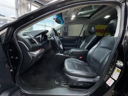 Used 2015 Subaru Outback 3.6R Limited image 11