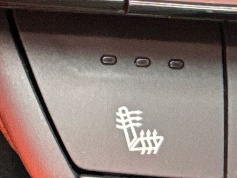 Used 2024 Cadillac XT4 Sport FWD image 29