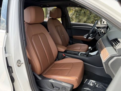 Used 2022 Audi Q3 2.0T Premium w/ Convenience Package image 34