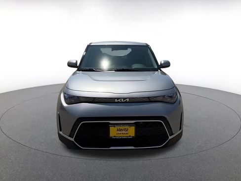 Used 2025 Kia Soul LX w/ LX Technology Package FWD image 4
