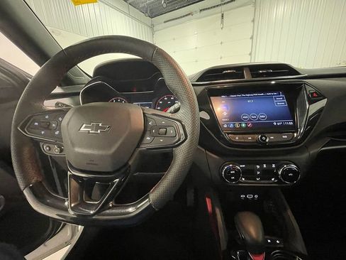 Used 2023 Chevrolet TrailBlazer RS w/ Sun and Liftgate Package FWD image 39