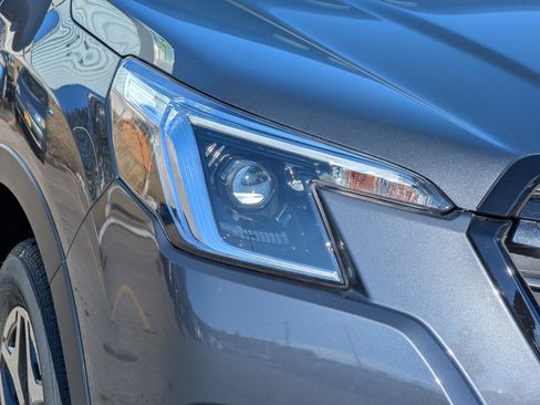 Used 2023 Subaru Forester Premium image 16