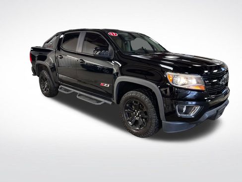 Used 2017 Chevrolet Colorado Z71 w/ Z71 Midnight Edition AWD/4WD image 8