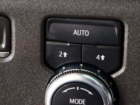 Used 2022 GMC Sierra 1500 Elevation w/ Preferred Package AWD/4WD image 22