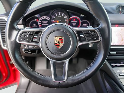 Used 2021 Porsche Cayenne AWD/4WD image 12