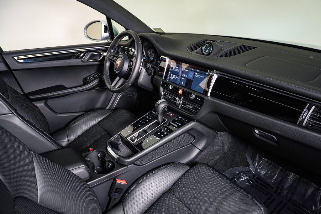 Certified 2026 Porsche Macan S AWD/4WD image 14