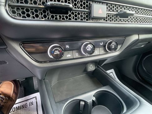 Certified 2024 Honda HR-V LX image 18