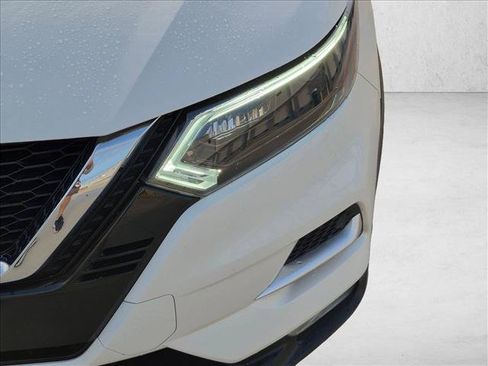 Used 2020 Nissan Rogue Sport SL w/ Premium Package FWD image 9