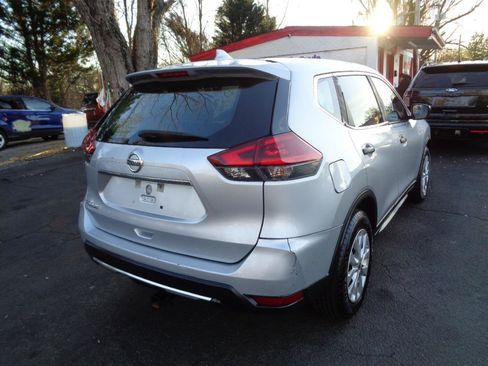 Used 2018 Nissan Rogue S FWD image 6