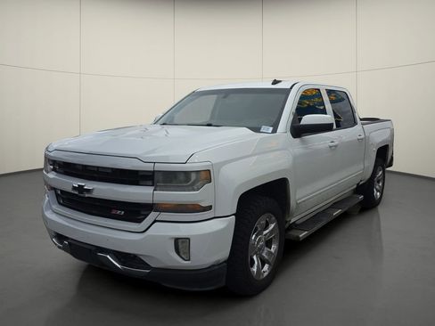 Used 2016 Chevrolet Silverado 1500 LT w/ LT Convenience Package image 3