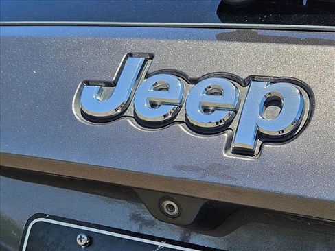 Used 2019 Jeep Grand Cherokee Laredo w/ 18" Wheel & 8.4" Radio Group RWD image 28
