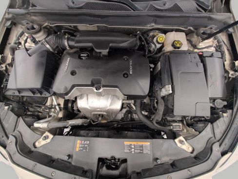 Used 2015 Chevrolet Malibu LT w/ Power Convenience Package FWD image 8