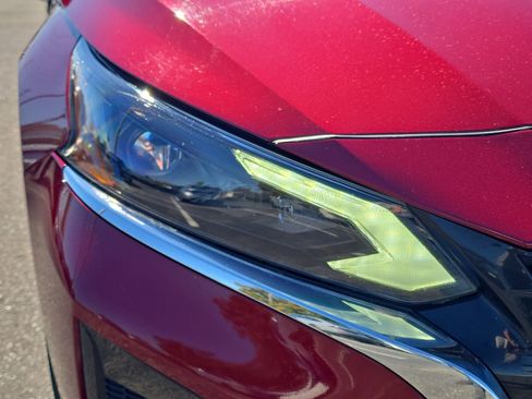 Used 2024 Nissan Altima 2.5 SV image 7