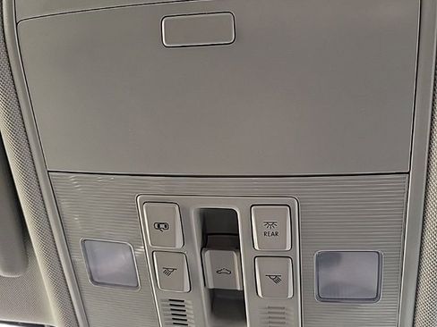 Certified 2022 Volkswagen Jetta SE image 13