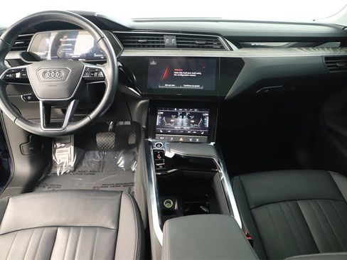 Certified 2022 Audi e-tron Premium image 18