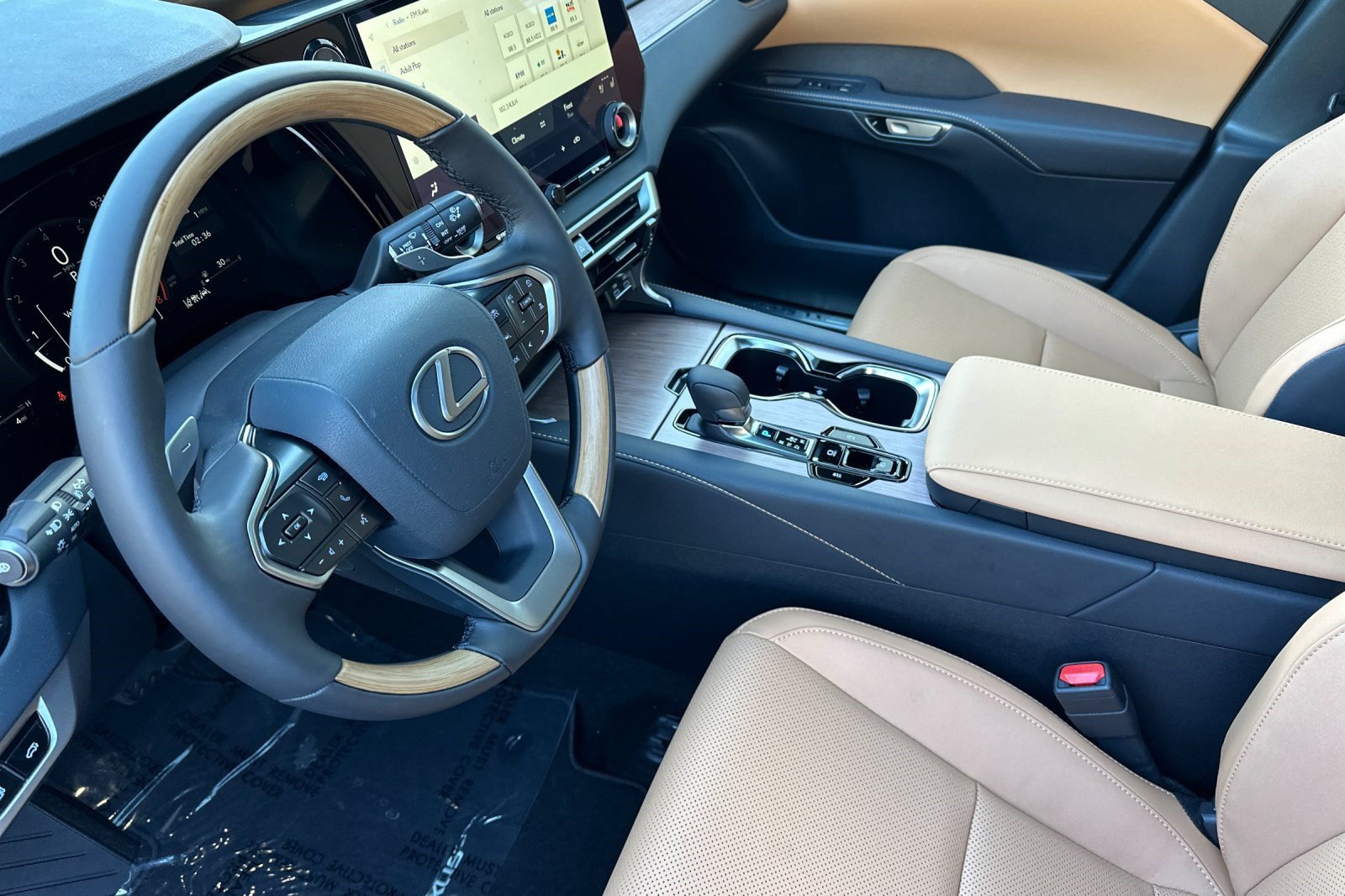 New 2026 Lexus RX 350 Premium w/ Accessory Package (K3) FWD image 4