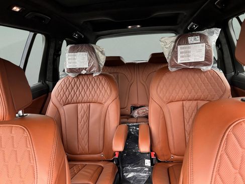 Used 2026 BMW X7 M60i image 22