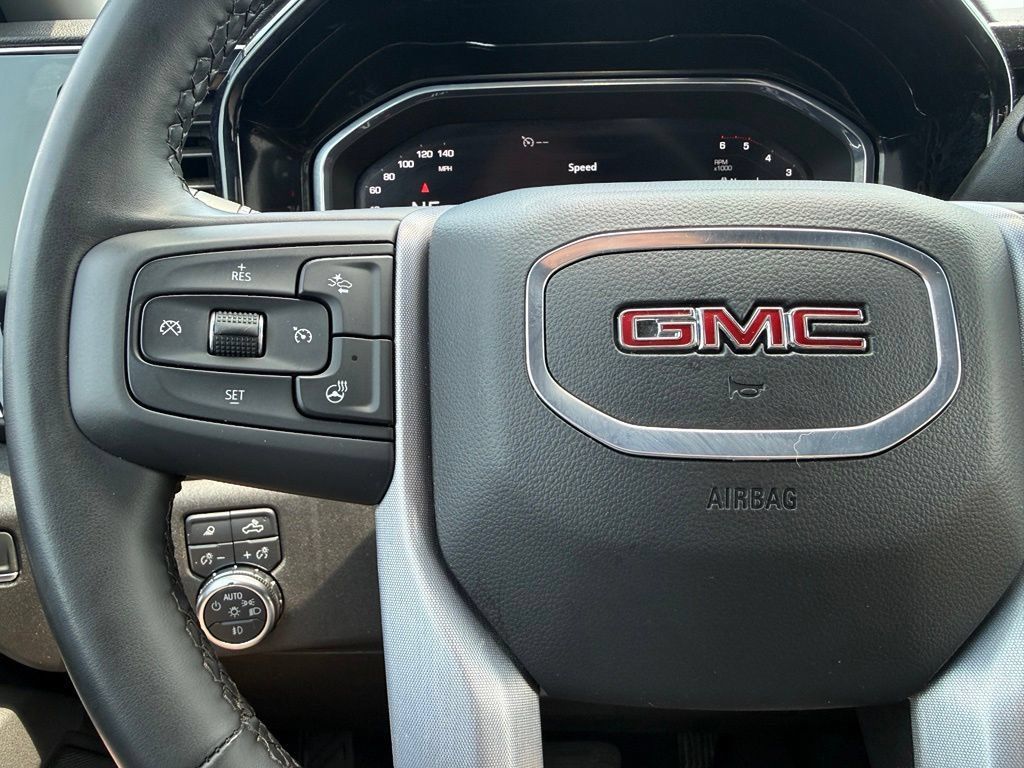 Used 2025 GMC Sierra 2500 SLT w/ SLT Convenience Package AWD/4WD image 25