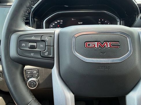 Used 2025 GMC Sierra 2500 SLT w/ SLT Convenience Package AWD/4WD image 25