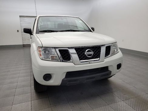 Used 2019 Nissan Frontier SV image 14