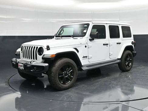 Used 2023 Jeep Wrangler Altitude image 5