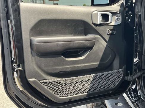 Used 2019 Jeep Wrangler Sport AWD/4WD image 14