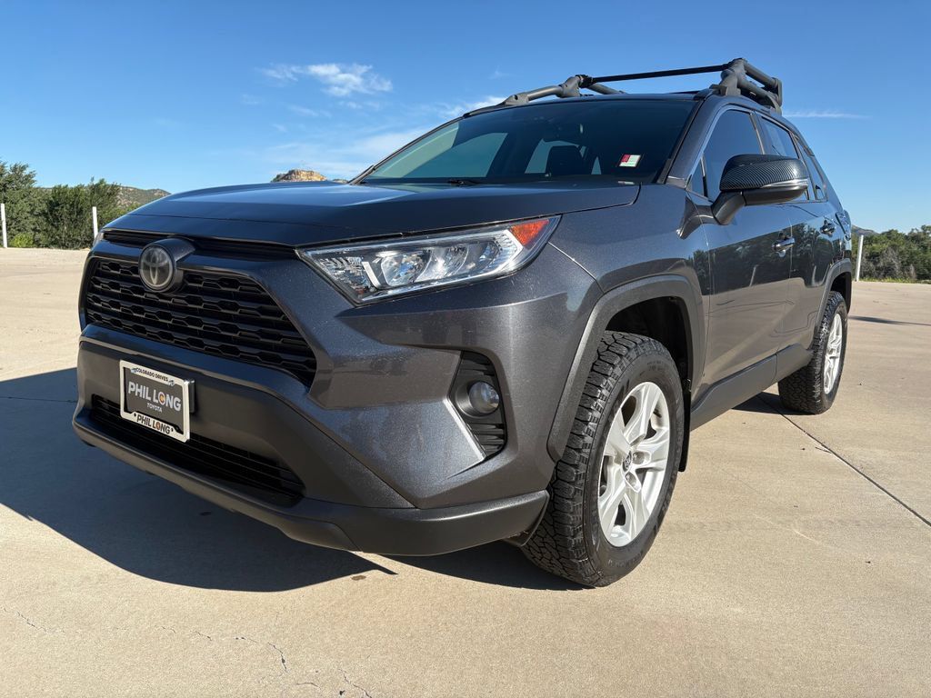 Used 2021 Toyota RAV4 XLE AWD/4WD image 1