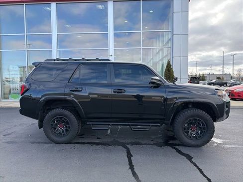 Certified 2024 Toyota 4Runner SR5 Premium w/ Moonroof Package image 8