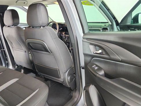 Used 2024 Chevrolet TrailBlazer LS image 37