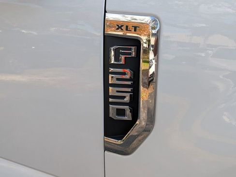 Used 2019 Ford F250 XLT image 22