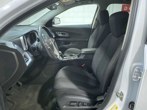Used 2014 Chevrolet Equinox LT w/ Driver Convenience Package image 2