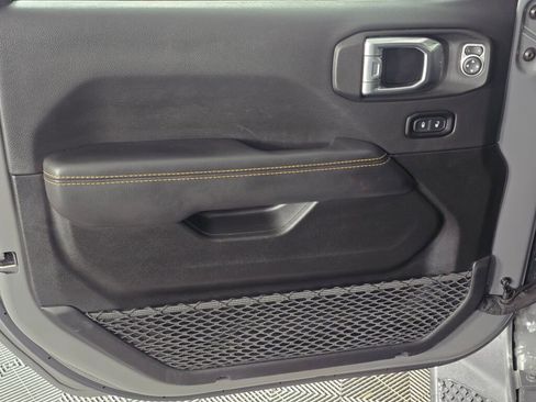 Used 2022 Jeep Gladiator Overland image 19